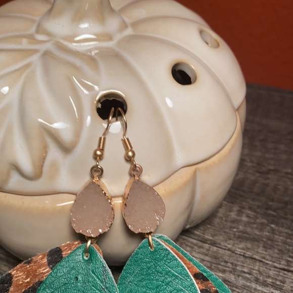 Custom earrings - Picture 4 of 4